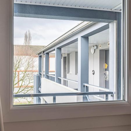 B&B Hotel Lille Seclin Unexpo Экстерьер фото