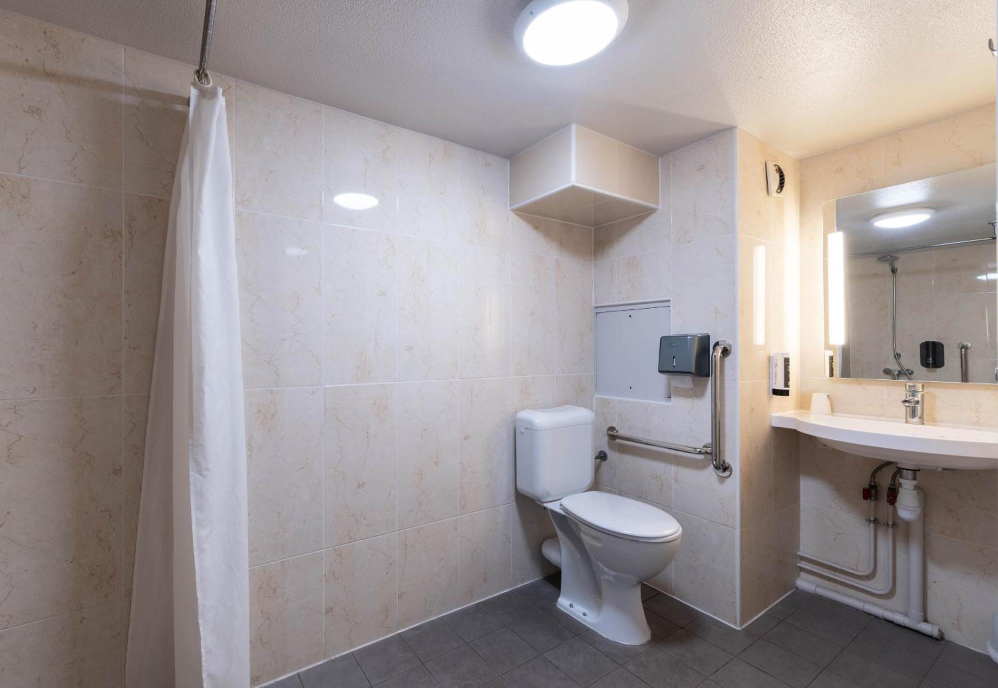 B&B Hotel Lille Seclin Unexpo Экстерьер фото
